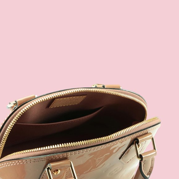 LIKE NEW - Louis Vuitton Monogram Vernis Alma BB - Picture 8 of 13